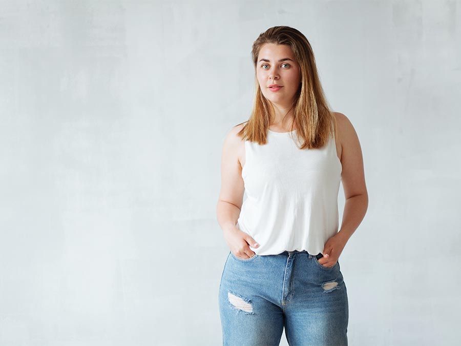 How To Style Jeans For Curvy Figures