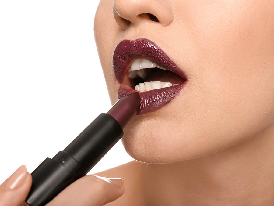 How To Master The Art of Applying Lipstick