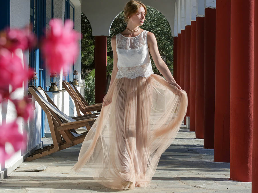 How to Style Ladies Maxi Skirts in 2025